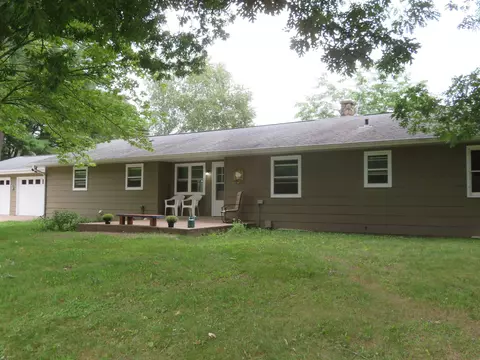 n6509 Wisconsin 49, Scandinavia, WI 54977