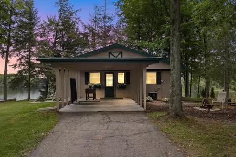 9690 N Kelly Lake Rd, Suring, WI 54174