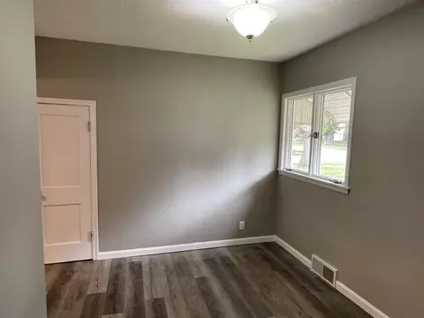413 W Eagle St, Shawano, WI 54166 photo 11