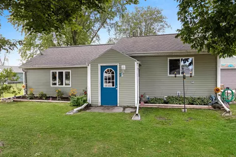 2140 Herman Rd, Manitowoc, WI 54220