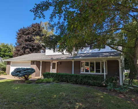 646 Dartmouth Dr, Neenah, WI 54956