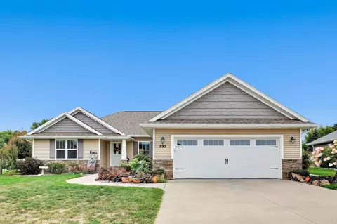 593 Pebblestone Cir, Oneida, WI 54155