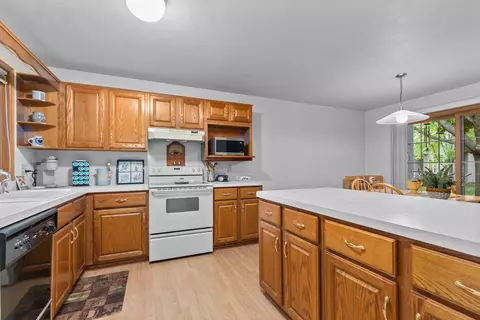 1721 Midway Rd, Appleton, WI 54915 photo 9