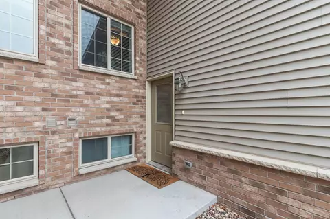 2308 Plank Cir, Appleton, WI 54915 photo 2