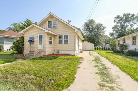 546 N Henry St, Green Bay, WI 54302