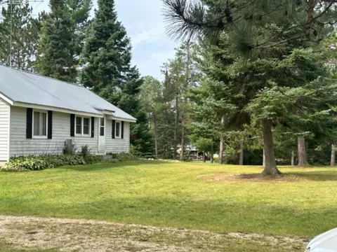 Exterior - w10789 County Road X, Crivitz, WI 54114 photo 4 of 16