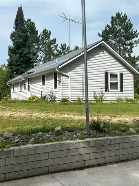 Exterior - w10789 County Road X, Crivitz, WI 54114 photo 9 of 16