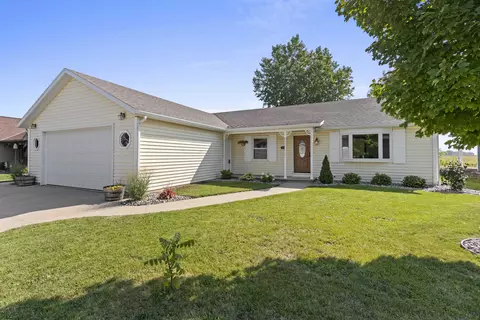 708 Foote St, Seymour, WI 54165