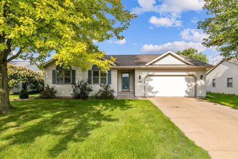 1582 Citation Ln, Neenah, WI 54956