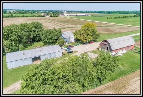 n8864 Evergreen Road, Van Dyne, WI 54979