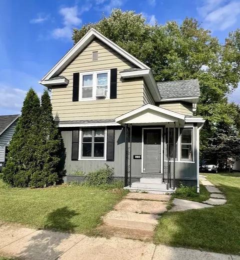 618 S Lafayette St, Shawano, WI 54166