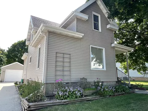 119 Oak St, Brillion, WI 54110