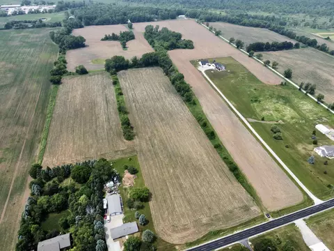 Mayflower Drive, Greenville, WI 54942