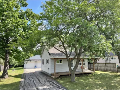 3079 Lost Dauphin Rd, De Pere, WI 54115