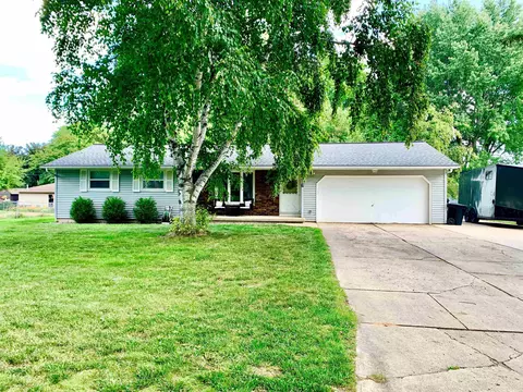 1316 Portside Ln, Green Bay, WI 54313