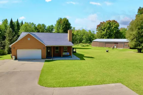 W4553 Birch Creek Road, Menominee, MI 49858