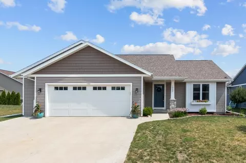 1560 Cloe Jude Dr, Oshkosh, WI 54904
