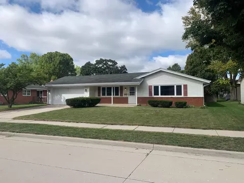 2212 N 28th St, Sheboygan, WI 53083