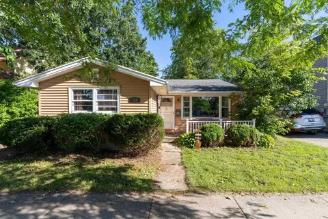732 W 11th Ave, Oshkosh, WI 54902