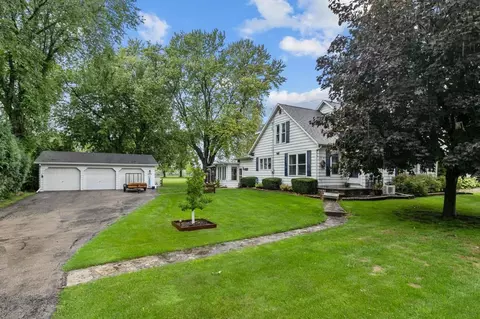 2523 Oregon St, Oshkosh, WI 54902