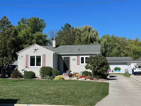 1285 Garland St, Green Bay, WI 54301