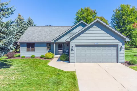1824 Beethoven Dr, Green Bay, WI 54311