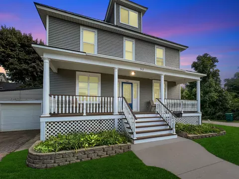 912 Pierce Ave, Marinette, WI 54143