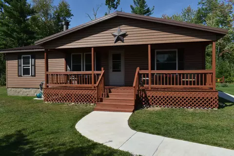 16950 Markusen Ln, Mountain, WI 54149