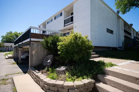 1428 W 2nd Ave, Oshkosh, WI 54902