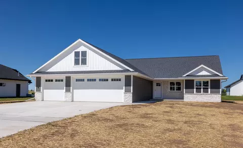 1456 Chickory Ct, De Pere, WI 54115