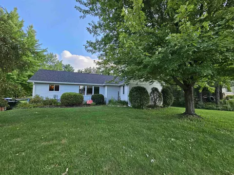 125 S Grove St, Plainfield, WI 54966