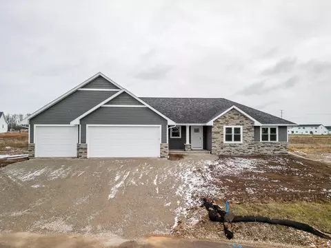 5756 N Yosemite Ln, Appleton, WI 54913