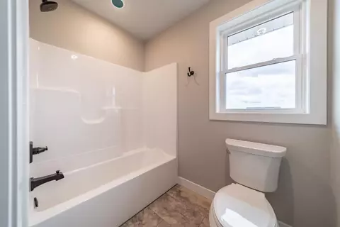 Bath - 5756 N Yosemite Ln, Appleton, WI 54913 photo 5 of 5