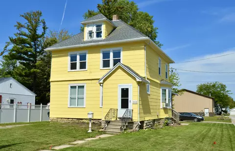 311 Edna Ave, Neenah, WI 54956