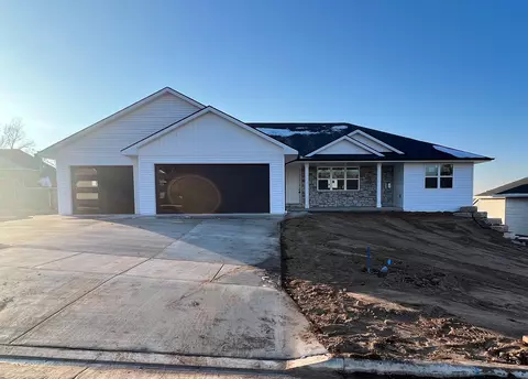 1125 Bay Mist Dr, Green Bay, WI 54311