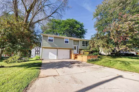 1565 Sherwood Dr, Green Bay, WI 54313