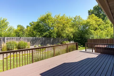 3304 N Whitney Dr, Appleton, WI 54914 photo 4