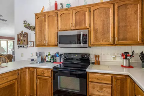 3304 N Whitney Dr, Appleton, WI 54914 photo 9