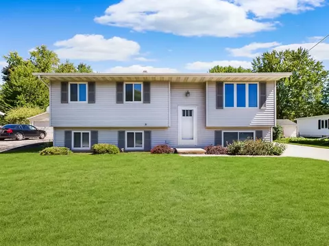 1404 Joan Ct, Kaukauna, WI 54130
