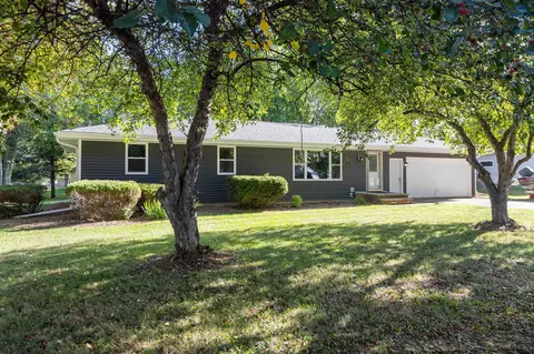 w6748 Greenville Drive, Greenville, WI 54942