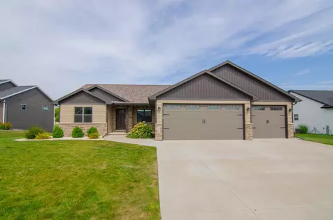1940 Antelope Trl, Kaukauna, WI 54130