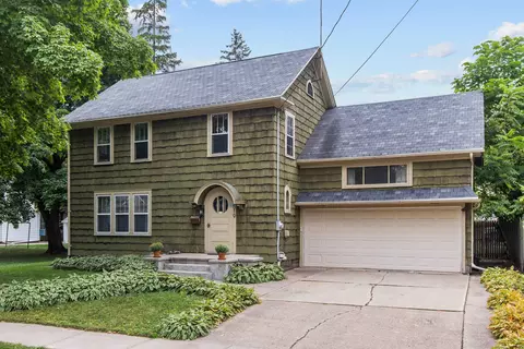 519 N Summit St, Appleton, WI 54914