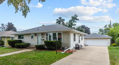 931 W Roberts Ave, Appleton, WI 54914