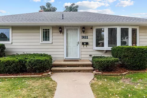 931 W Roberts Ave, Appleton, WI 54914 photo 2