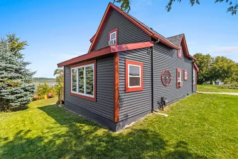 316 1st St, Kewaunee, WI 54216