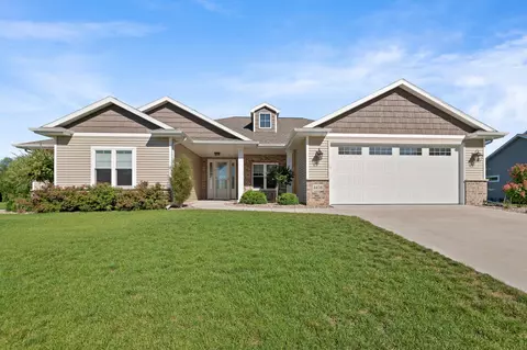 4476 Stillmeadow Ct, De Pere, WI 54115