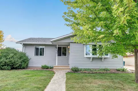 601 Marcella Ave, Combined Locks, WI 54113