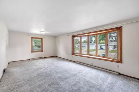1013 S Midpark Dr, Appleton, WI 54915 photo 13