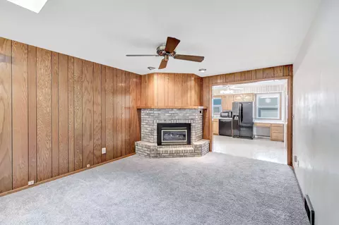 1013 S Midpark Dr, Appleton, WI 54915 photo 5