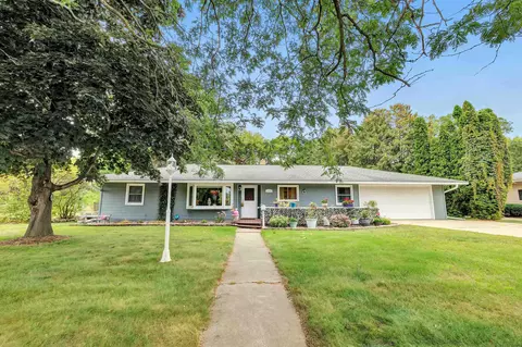 154 Mcdonald St, Oconto, WI 54153
